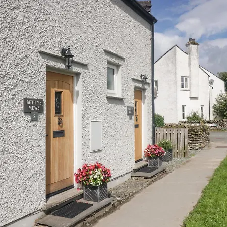 Betty's Mews Апартаменты
