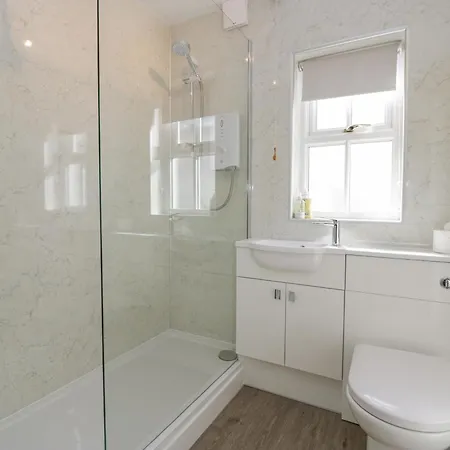 Betty's Mews Апартаменты *